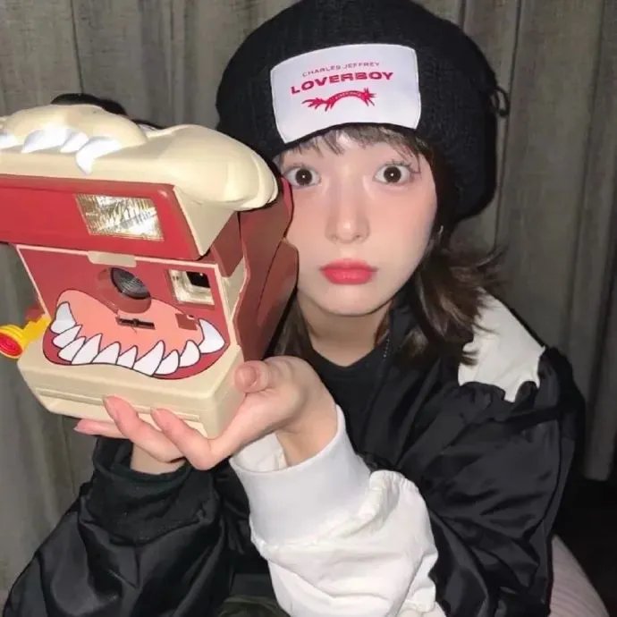 错惹胭脂色海报
